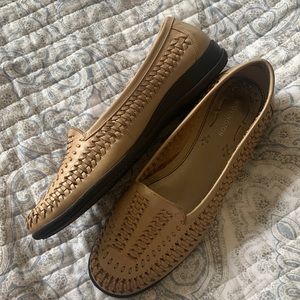 Covington Nude Flats